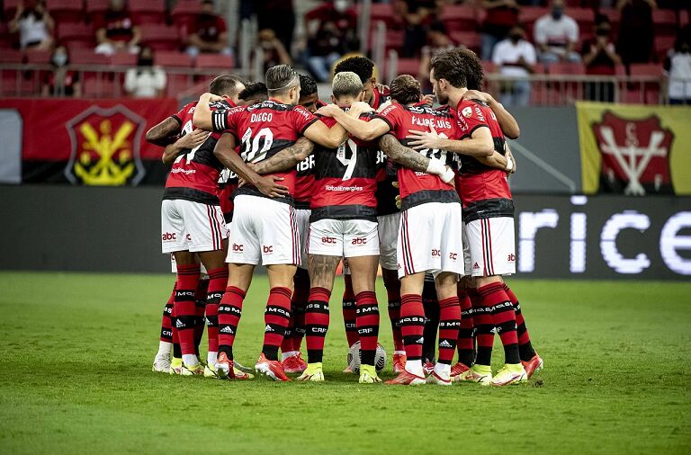 Athletico-PR e Flamengo decidem quem vai à semi da Copa do Brasil