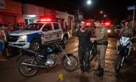 Motociclista de 45 anos é preso após arruaça e fuga da polícia