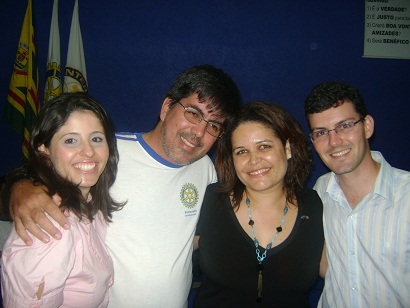 Renata, José Alberto e Silvia (Rotarianos) e Lucas Brasil (ex-participante do IGE do Rotary)