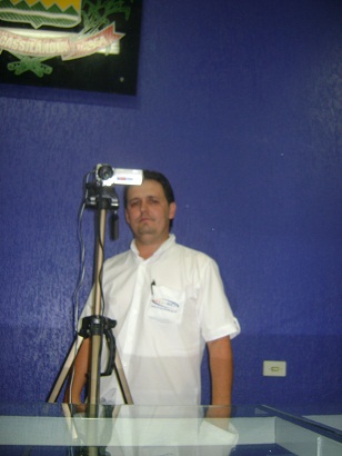 André, da ALL NET, deu o suporte técnico para a transmissão com imagem pela site da Câmara