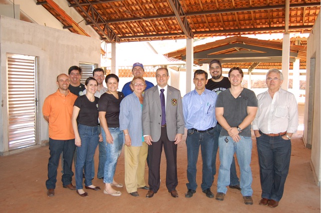 Governador do distrito 4470 e rotarianos visitam o novo Lar dos Idosos de CassilândiaJan Nunes