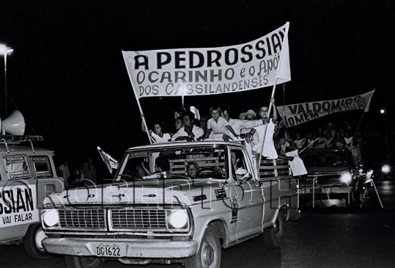 Campanha eleitoral de Pedro Pedrossian para Senador em Cassilândia. O ano foi o de 1977. Roberto Higa