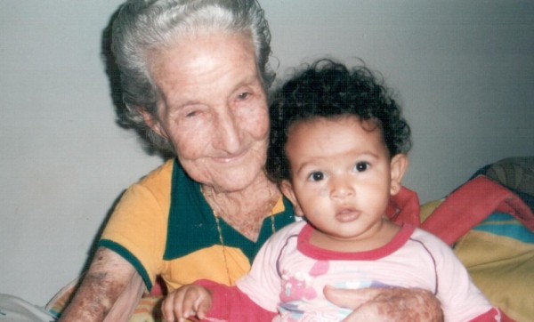 Mulher mais idosa de Costa Rica tem 103 anos 