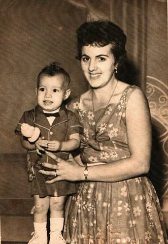 Deta, esposa do Natal Gomes de Pinho e o filho Carlinhos