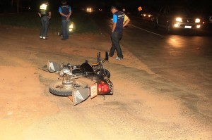 Mulher e mototaxista ferem-se em acidente na MS-306 