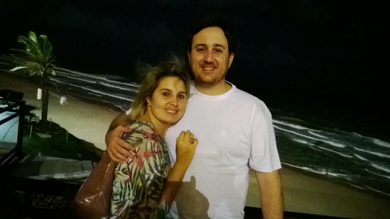 O delegado Rodrigo de Freitas e a esposa Natália, em merecidas férias, na cidade de Natal (RN)