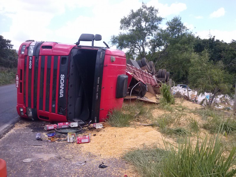 Fotogaleria: acidente próximo ao km 12 da BR-158 em Cassilândia