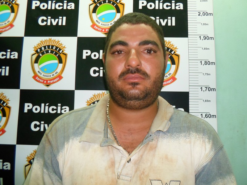Adriano dos Santos Brito, de alcunha Cabrito , foi preso em Cassilândia (MS)