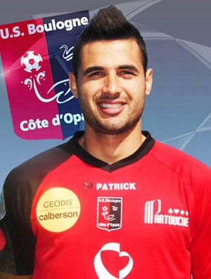 Maurício Alves com a camisa do Boulogne  (Foto: Site Oficial)
