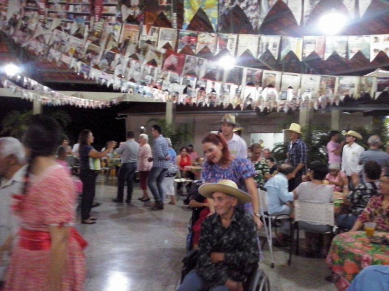 Festa Junina realizada na noite de hoje no Lar dos Idosos. Foto Sandra Cerimonialista