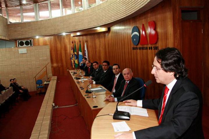 Marco Túlio durante seu discurso em agosto na OAB\MS