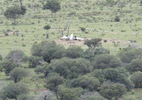 Avião caiu em fazenda em Jaraguari (Foto: Midiamax)