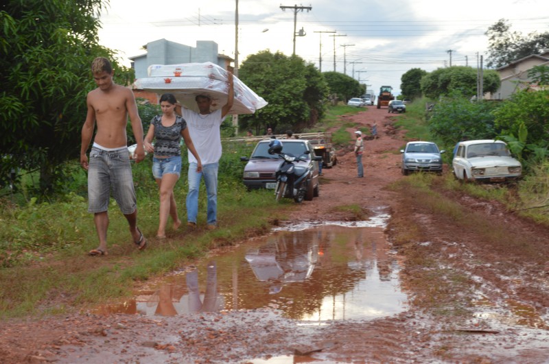 Fotogaleria: Chuva e inundação atingem casas em Paranaíba