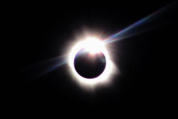 O eclipse poderá ser visto ao vivo em países do Hemisfério Norte ou pelo site slooh.comDivulgação Ministério da Ciência, Tecnologia e Inovação