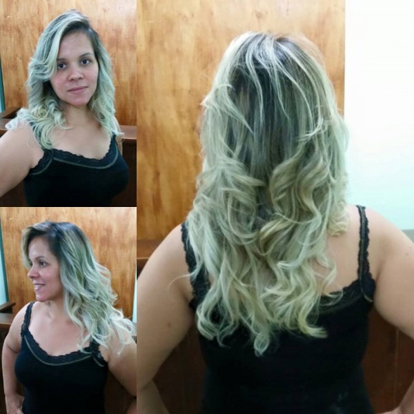 Flávio Borges Hair Designer deixa uma cliente ainda mais loira