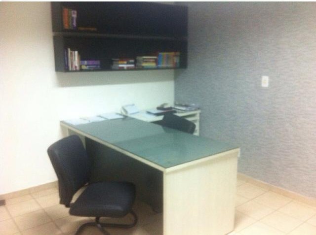 Mesa para escritório ou clínica - Acesse http://ms.olx.com.br/mato-grosso-do-sul/moveis/escrivaninha-71414646