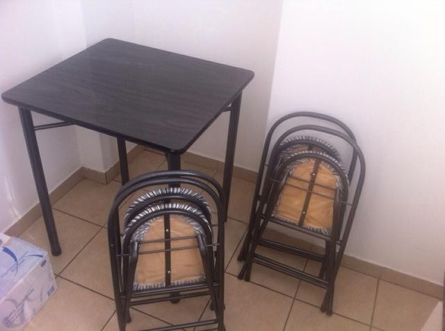 Mesa e cadeiras para cozinha - Acesse: http://ms.olx.com.br/mato-grosso-do-sul/moveis/mesa-4-lugares-71422648