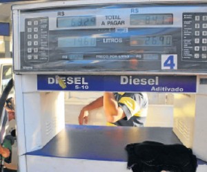 Condutores de MS passarão a pagar mais caro pelo litro do óleo diesel (Foto: Gerson Oliveira / Correio do Estado) 