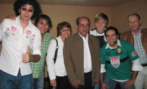 Em 2005 o cantor Michel Teló se apresentou em Cassilândia. Era integrante do conjunto Tradição. Na foto, integrantes do Tradição, José Ancelmo dos Santos e esposa Sônia e Orizon.