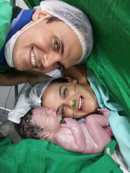 Vinícius nasceu dia primeiro de junho em Manaus. Com os pais Luciana e Érico