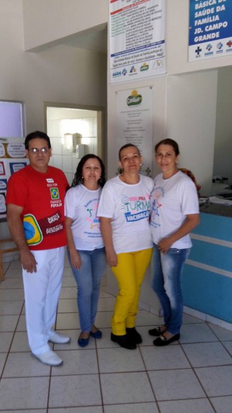 No Facebook de Waldirene Maia os servidores que estão participando da campanha de multivacinação no Jardim Campo Grande. E você já levou o seu filho?