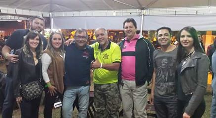 Cassilandenses prestigiaram o motoshow realizado em Três Lagoas coordenado pelo promotor de Justiça Antonio Carlos, também na foto publicada no Facebook de Jociane Semioni