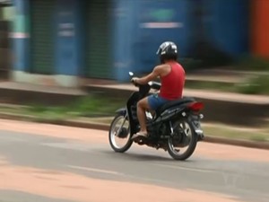 Justiça diz que ciclomotores são diferentes dos  demais veículos, não sendo inseridos em alguma categoria (Foto: Reprodução/TV Tapajós)