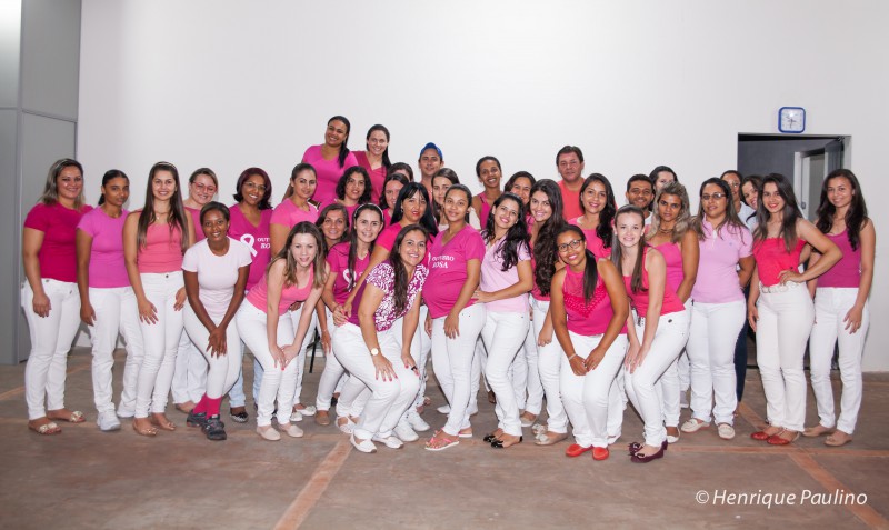 Fotogaleria: alunos de Fisioterapia da FIC aderiram ao movimento Outubro Rosa