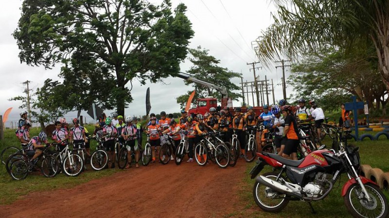 Realizou-se ontem em Cassilândia o I Eco Bikers, prestigiado por ciclistas de outras cidades de MS e Goiás. 