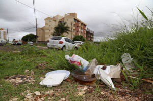 Proliferação da dengue ganha força com acúmulo de lixo na Capital (Foto: Fernando Antunes/Arquivo