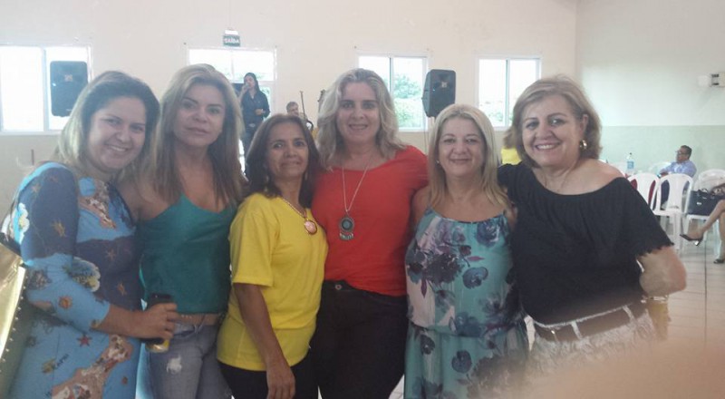Foto do Facebook de Marluce Castro, com  Aline Veronica Silva, Milva Ramos Borges, Rosangela, Luciana Corrêa e Marilda Paulino
