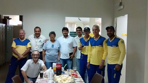 Com um café da manhã foi comemorado o Dia do Carteiro em Cassilândia - Foto do Facebook de José Carlos Gomes 