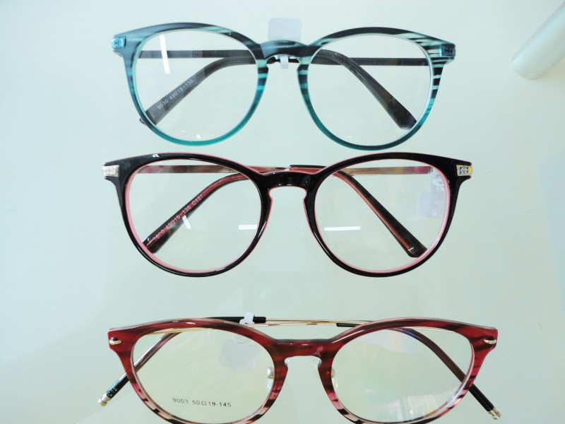 Ótica Jóia tem diversas opções em armações de óculos; veja mais fotos