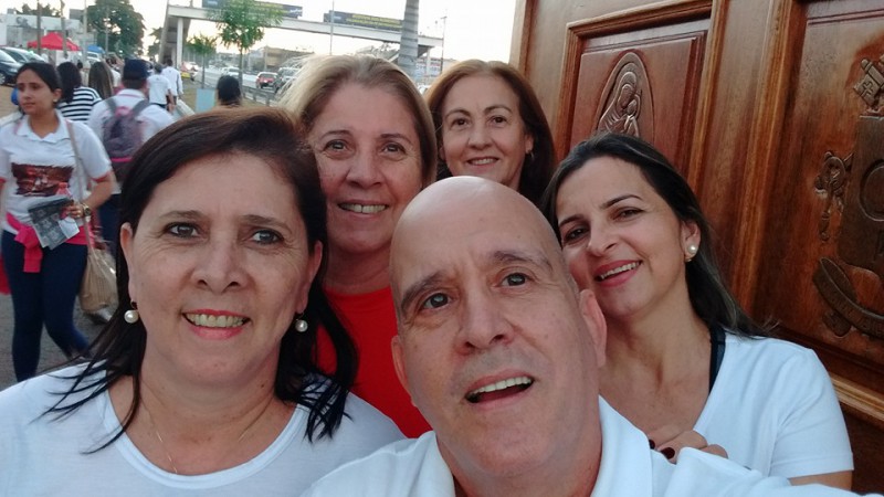 Marcia Aparecida Souza Oliveira postou em seu Facebook:" Iniciando a caminhada do Divino Pai Eterno. De Goiânia a Trindade, com minha e primos.Que Deus nos acompanhe."