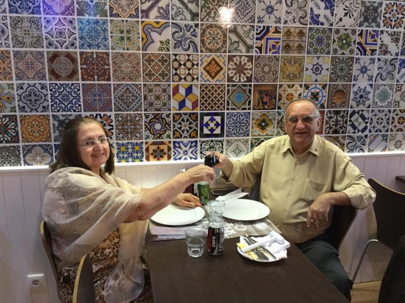 O ex-vereador e ex-vice prefeito de Cassilândia Hugo Eduardo Silva e a esposa profa. Amélia em Fátima, Portugal, comemorando 47 anos de casados. Parabéns.