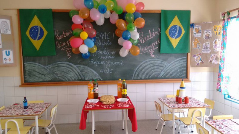 O professor Juvenal preparou uma surpresa para seus alunos do CMEI João Albino Cardoso. Quando todos chegaram foi somente alegria. Parabéns.