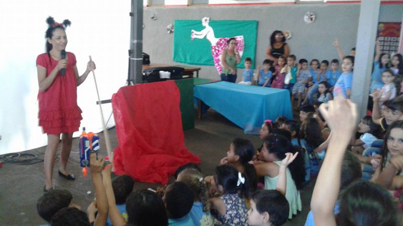 Está sendo uma semana de pura diversão para a criançada na Escola Municipal Amin José. E estão adorando. Foto Gisely Ferreira Lima.