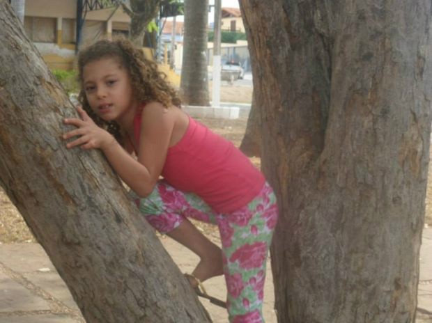 Menina de 10 anos morre após ser picada por escorpião 