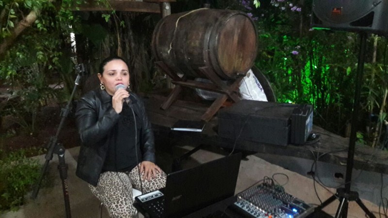 A cantora Lia Moraes deu colorido especial ao evento. Um grande talento.
