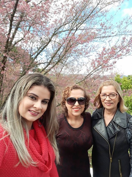 Rosaria Avelino Lares,  Reni Freitas e Juliana Guiate.