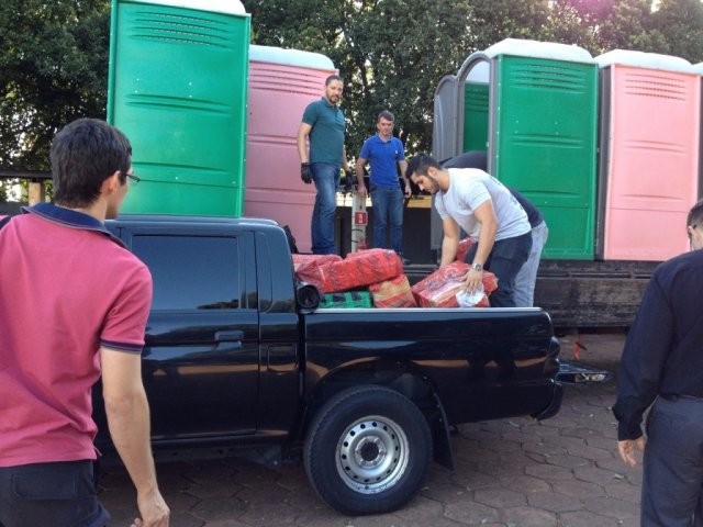 Banheiros químicos estavam em caminhão num posto de combustíveis na BR-163. (Foto: Divulgação/PF)