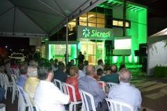 Uma noite inesquecível, a inauguração das novas instalações do Sicred em Cassilândia. Diretores, autoridades e associados da cooperativa prestigiaram o evento. Foto de Zildo Vieira