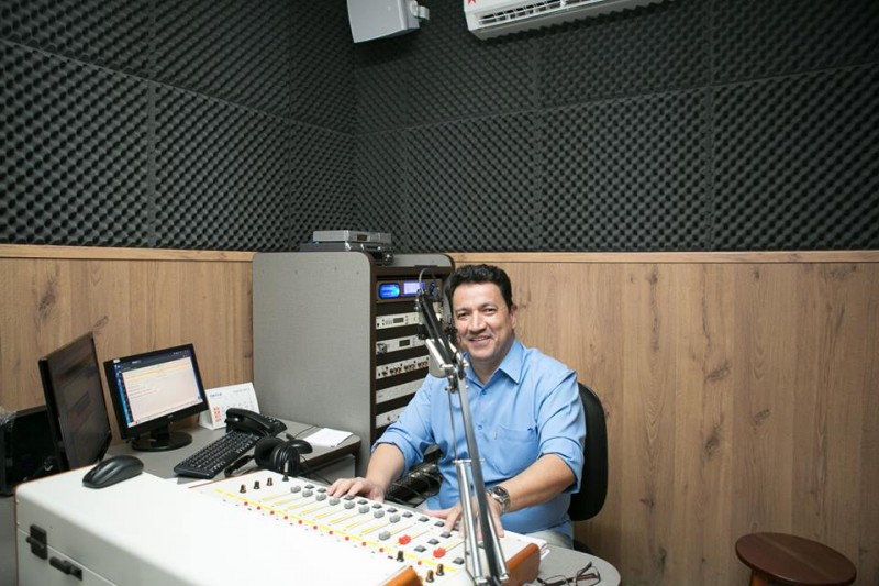 Lucimar Rodrigues, o melhor locutor de rádio, segundo enquete da Associação Comercial de Cassilândia