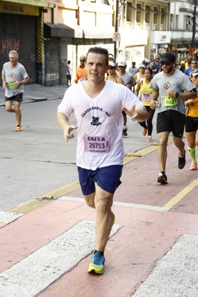 Guilherme correndo a São Silvestre em 2016