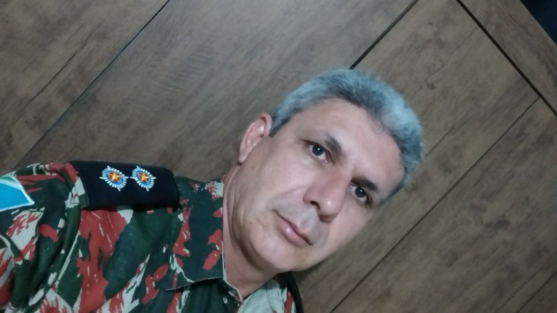 Tenente Pires foi promovido e o Cassilândia Notícias publica a foto  do 1º Tenente com o uniforme ostentando as duas estrelas referentes ao cargo. 