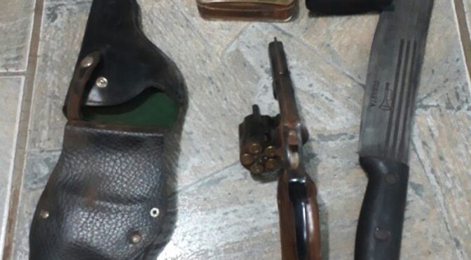 Polícia Militar de Cassilândia prende dois homens por porte ilegal de arma de fogo e furto (Foto: PMMS)
