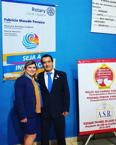 Segunda-feira, durante reunião festiva, Fabrício Ferreira tomou posse como presidente do Rotary Club de Cassilândia e Katiane Tavares assumiu a Casa da Amizade.
