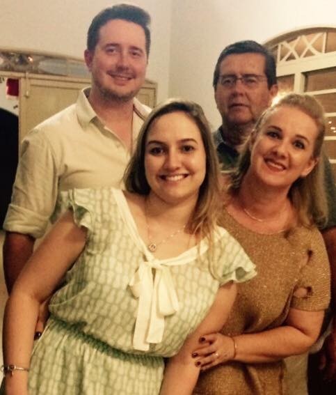 Carlinhos Trento com a esposa Elaine e os filhos Rodolfo e Carolina (foto: Facebook)