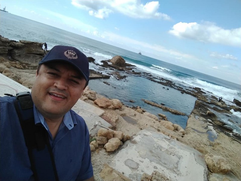 O pastor Clodoaldo Lima Silva, da Igreja Assembléia de Deus, está visitando Israel. A foto é da visita as ruínas de Cesaréia Marítima. Em seu Facebook tem postado fatos interessantes.