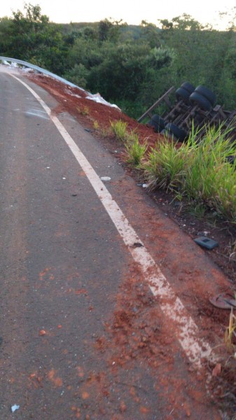 Fotogaleria: acidente de ontem entre Cassilândia e Inocência